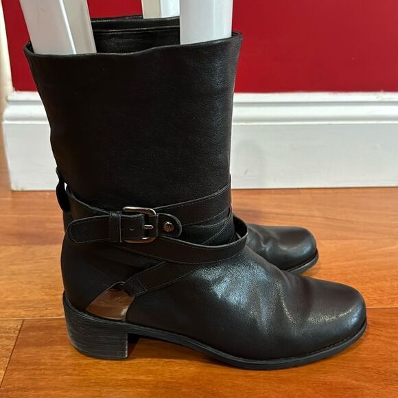 Stuart Weitzman soft Leather Round Toe Buckle Moto Boots Women's size 7.5 - Picture 4 of 13